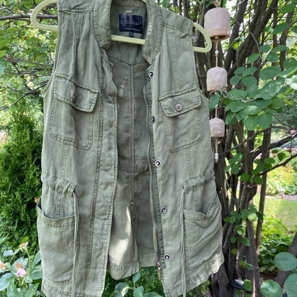 Sanctuary Canyon Military Vest - Picture 12 of 14